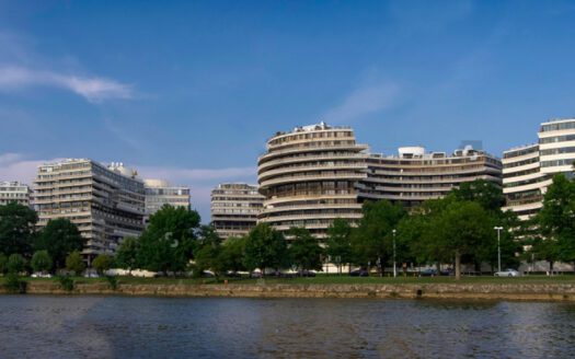 the watergate hotel retail shops