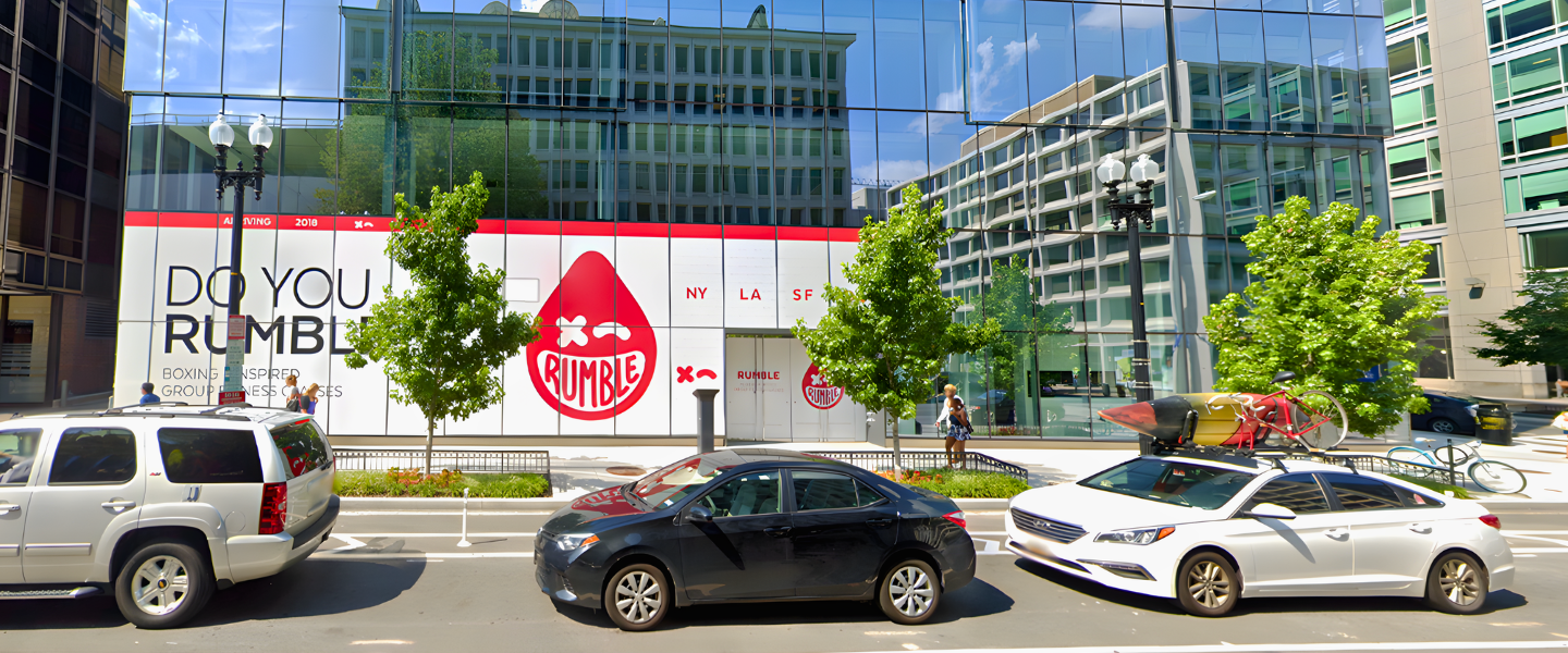 Retail frontage at 2001 M Street NW in Washington DC