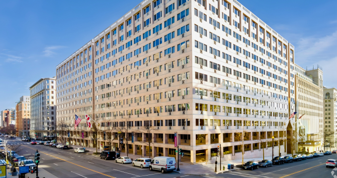 Thumbnail image of Columbia Square at 555 13th Street NW in Washington DC featuring 5,698 SF of retail space for lease.